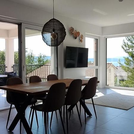 Seabreeze Luxury Apartments Njivice Eksteriør billede