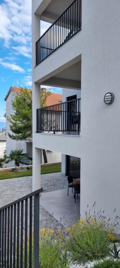 Seabreeze Luxury Apartments Njivice Eksteriør billede